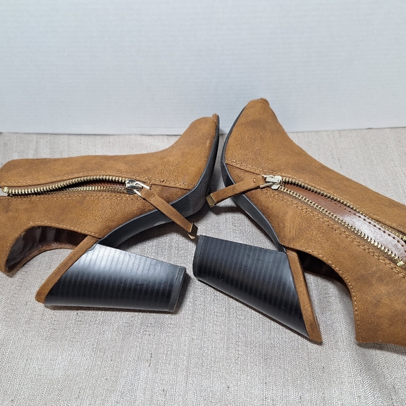 A.N.A Tan Faux Suede Open Toe Side Zip Block Heel Sandals "ANA JACO" 7 1/2M - Picture 6 of 16